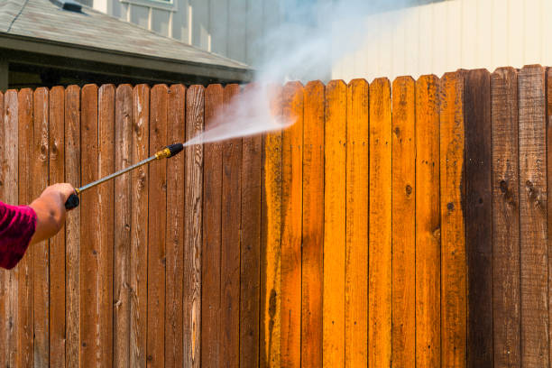 Pressure Washing Wooden Fence in San Jose, CA